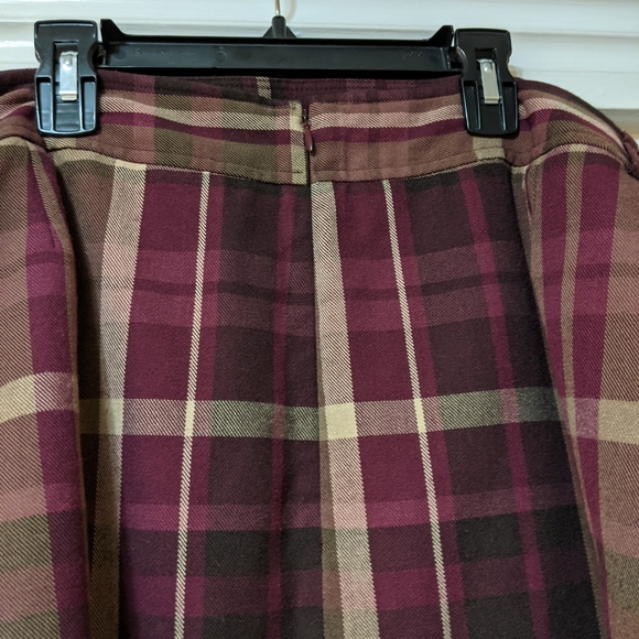 Belt Plaid Skirt - Picture 4 of 6